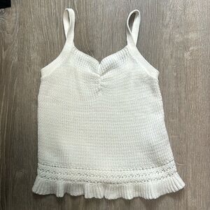 White knitted shirt